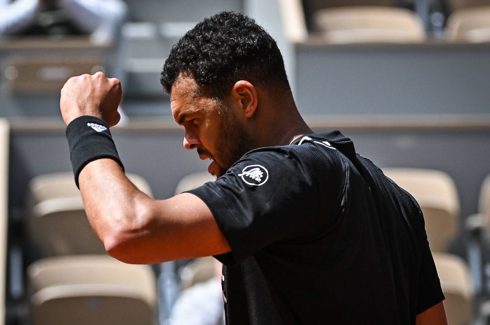 „Mă întreb dacă acesta nu e cel mai frumos moment din cariera mea” Francezii l-au omagiat cum se cuvine pe Jo-Wilfried Tsonga, la retragere_11