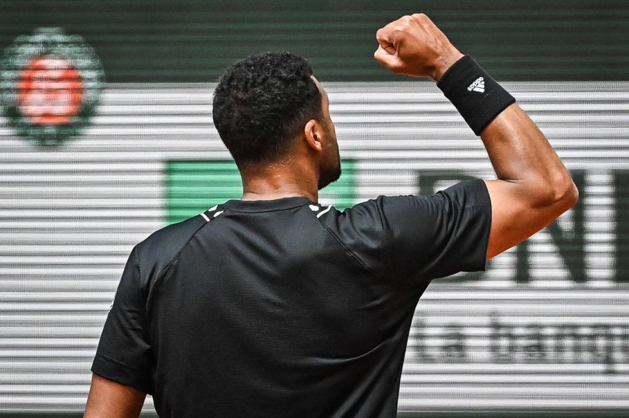„Mă întreb dacă acesta nu e cel mai frumos moment din cariera mea” Francezii l-au omagiat cum se cuvine pe Jo-Wilfried Tsonga, la retragere_14