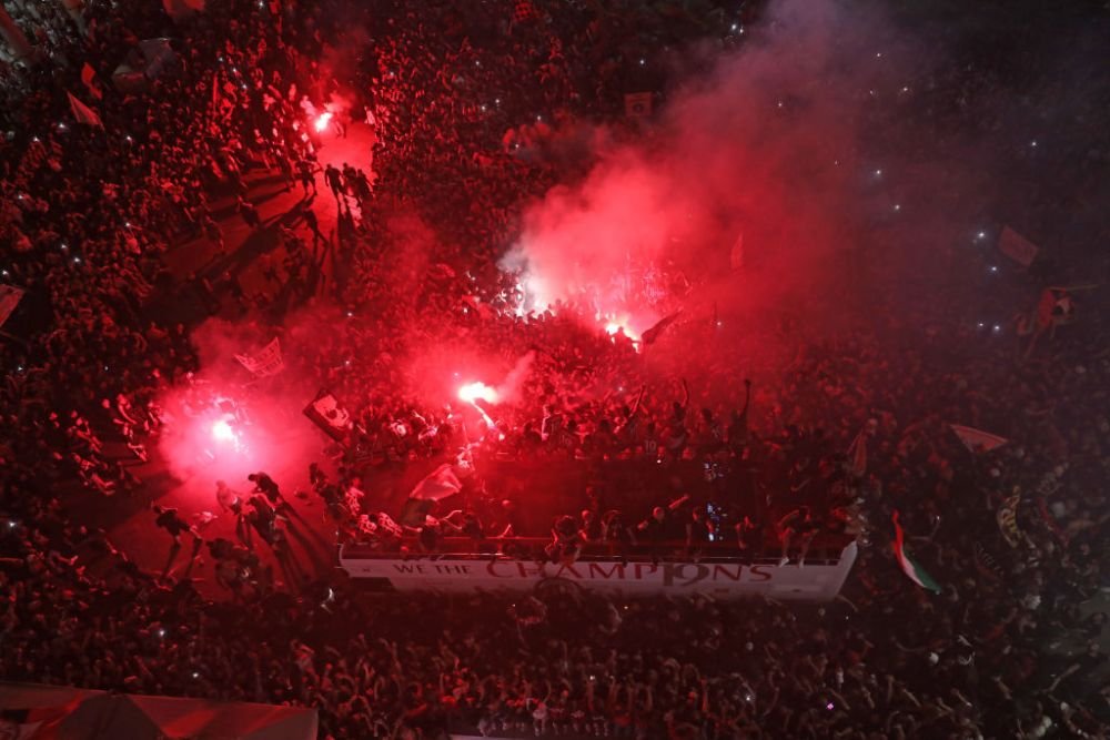Manchester City, ținta ironiilor după sărbătoarea titlului: „Petrol versus istorie! / La nunțile din Asia sunt mai mulți oameni!” _7