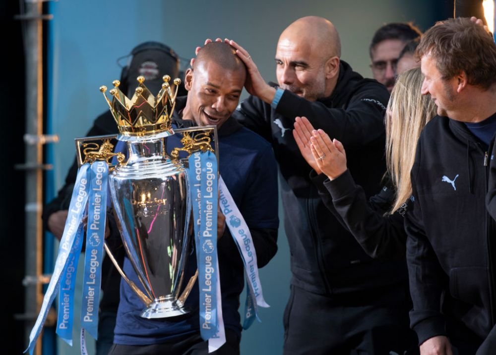 Manchester City, ținta ironiilor după sărbătoarea titlului: „Petrol versus istorie! / La nunțile din Asia sunt mai mulți oameni!” _11