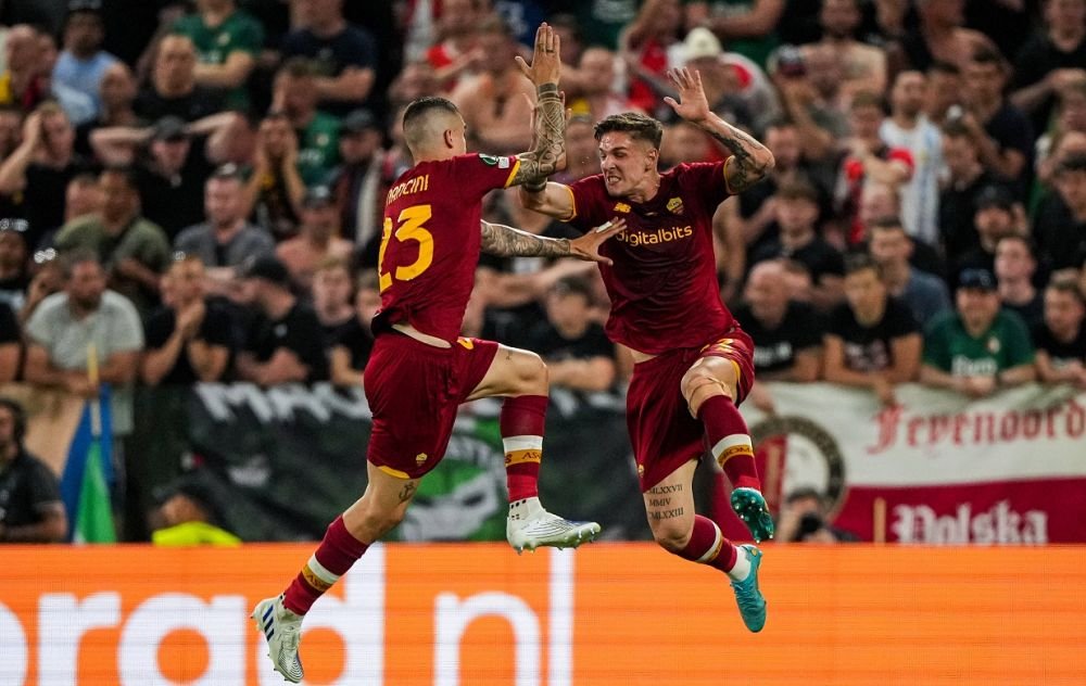 Finala Conference League, AS Roma - Feyenoord 1-0. Mourinho le aduce italienilor primul trofeu european major din istorie_4