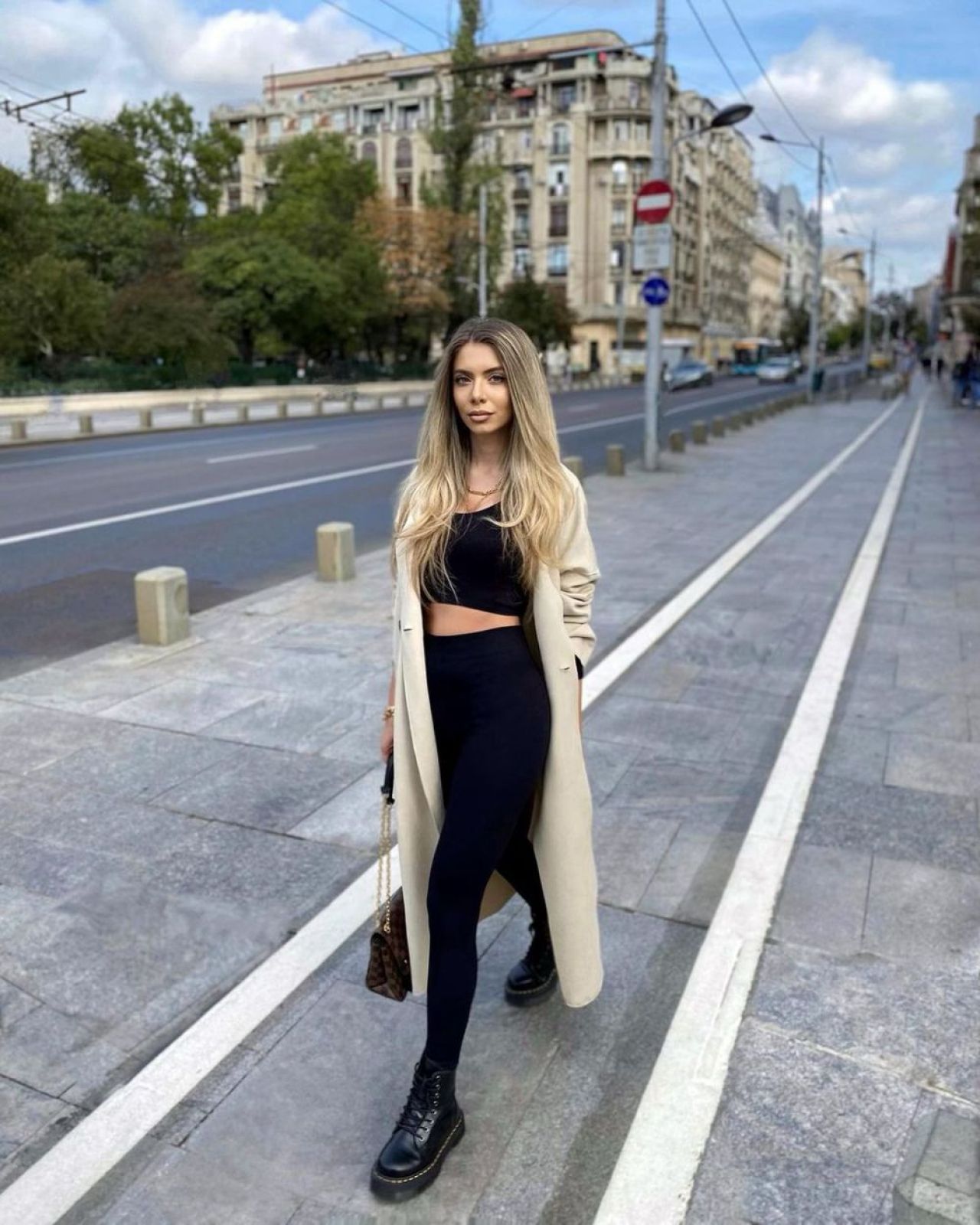 Apariție răvășitoare a iubitei românului de la Galatasaray! Cum s-au fotografiat în vacanță _10