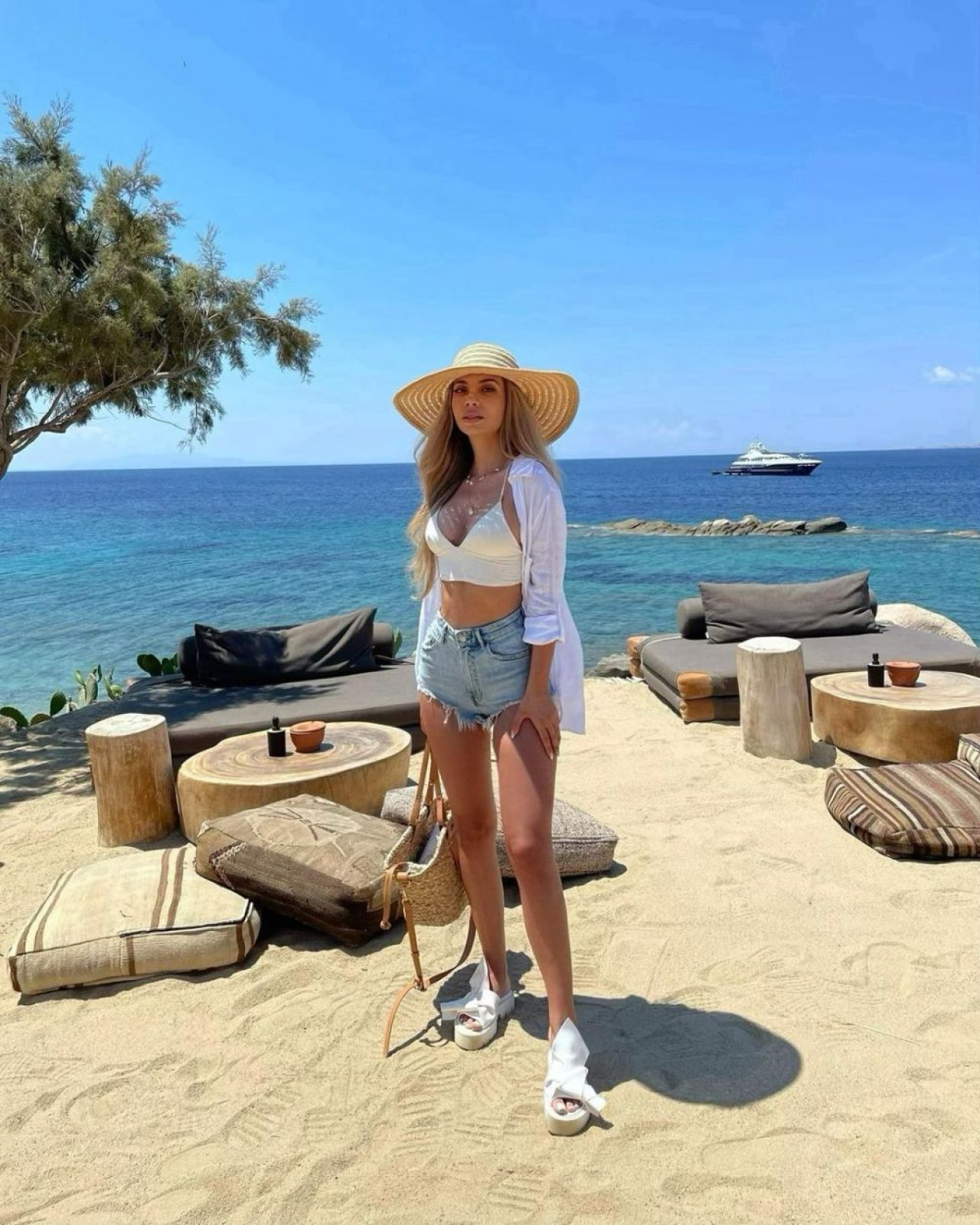 Apariție răvășitoare a iubitei românului de la Galatasaray! Cum s-au fotografiat în vacanță _29