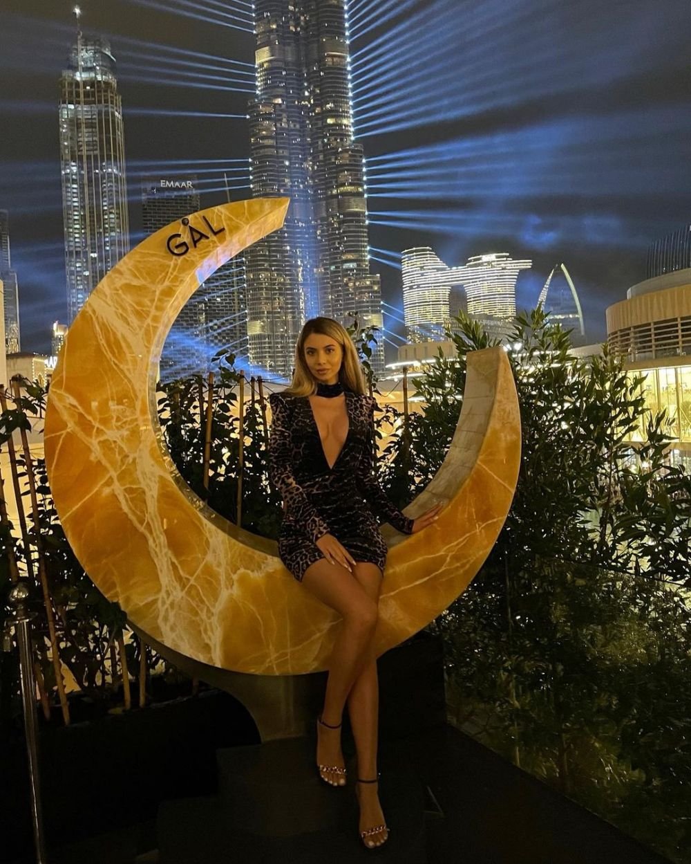 Apariție răvășitoare a iubitei românului de la Galatasaray! Cum s-au fotografiat în vacanță _52