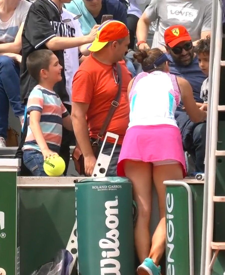 Reacția jurnaliștilor spanioli și americani, după ce racheta aruncată de Irina Begu a făcut un copil să plângă: „De ce mai tolerăm așa ceva?”_8