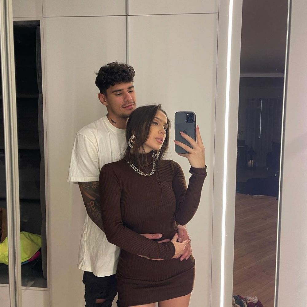 Veste importantă pentru Florinel Coman. Jucătorul de la FCSB urmează să devină tată în scurt timp: imagini cu logodnica sa_29