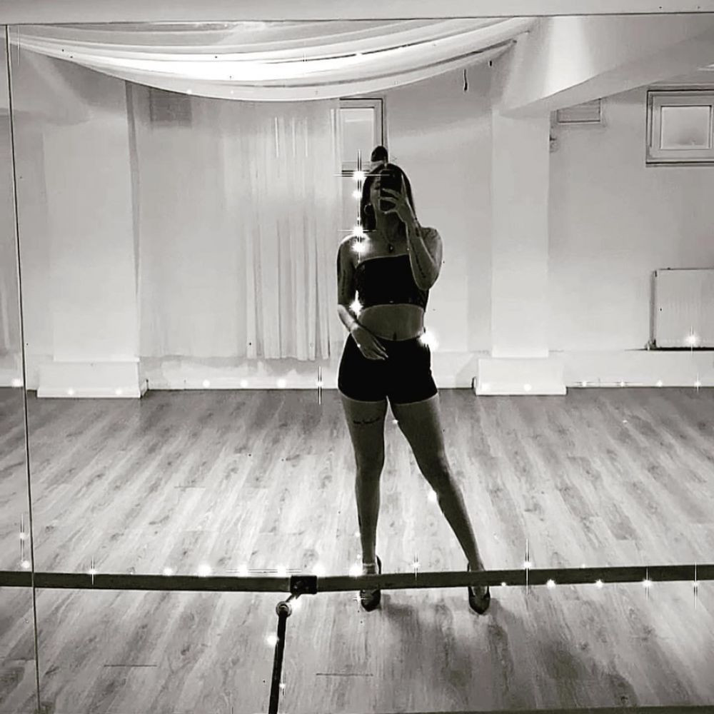 „Știe cineva cât m-am zbătut eu în mocirlă?!” Andreea Prisăcariu, fără rețineri: „Nu am avut invitațiile de care au avut parte altele!” _44