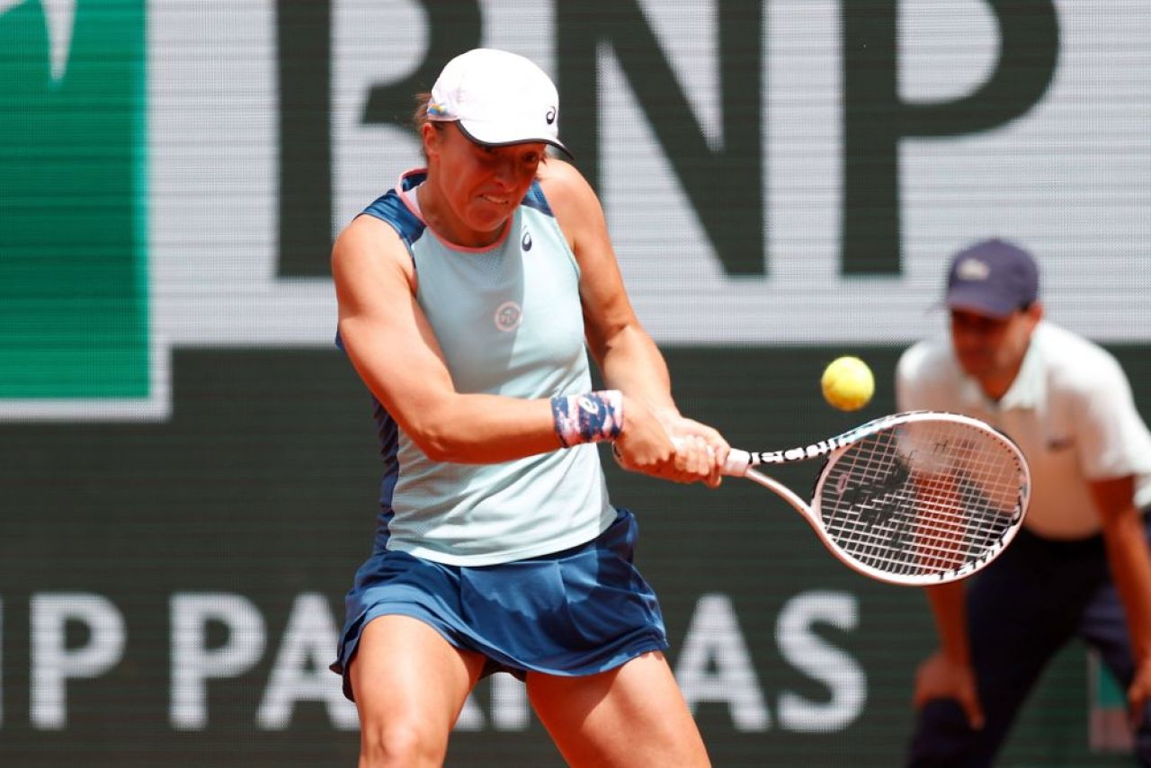 Iga Swiatek, de neoprit: a bifat a 31-a victorie consecutivă! Adversara i-a pus probleme liderului WTA. Ce a putut scrie pe cameră la final _3