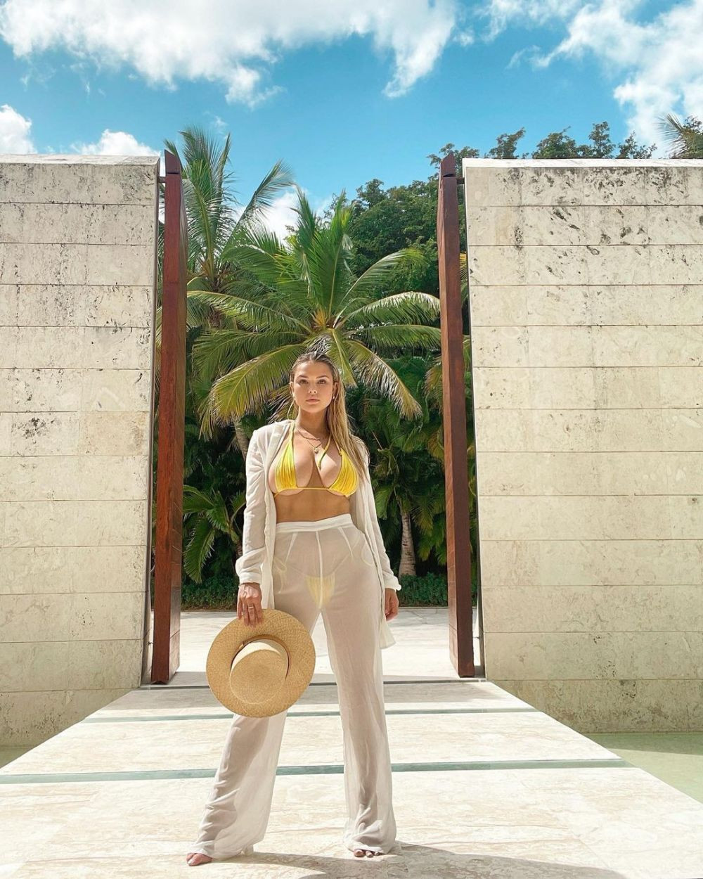 Blonda care a întrerupt finala Liverpool - Tottenham, transformare spectaculoasă în trei ani. Suma colosală câștigată de atunci_45