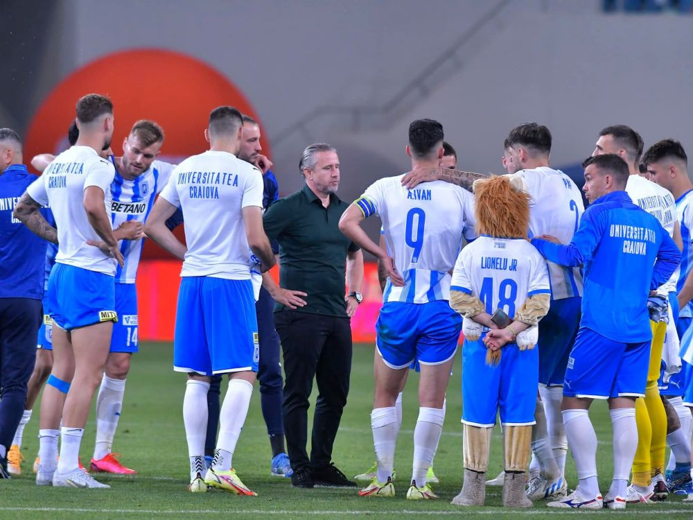 Universitatea Craiova se desparte de doi jucători importanți! Anunțul făcut de un oficial al clubului