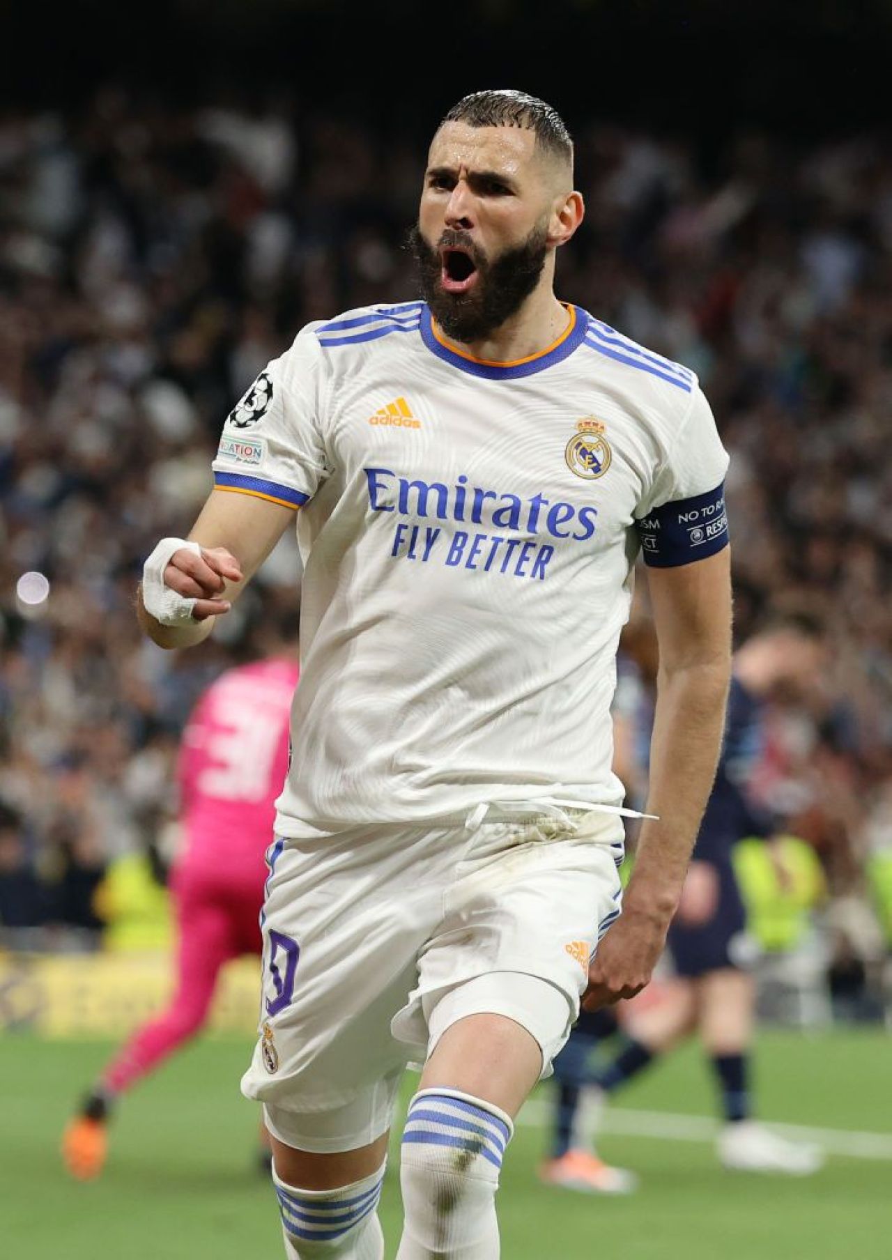 Motivul incredibil pentru care Karim Benzema poartă bandaj la mâna dreaptă! Cum arată degetul francezului e uluitor _5