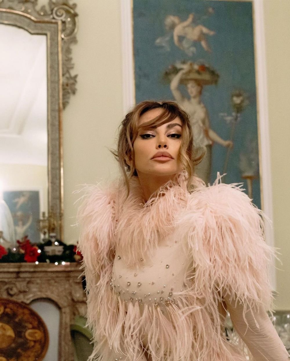 Mădălina Ghenea, îndragită de un patron din Liga 1: „A promis că o să vină la un meci!” _6