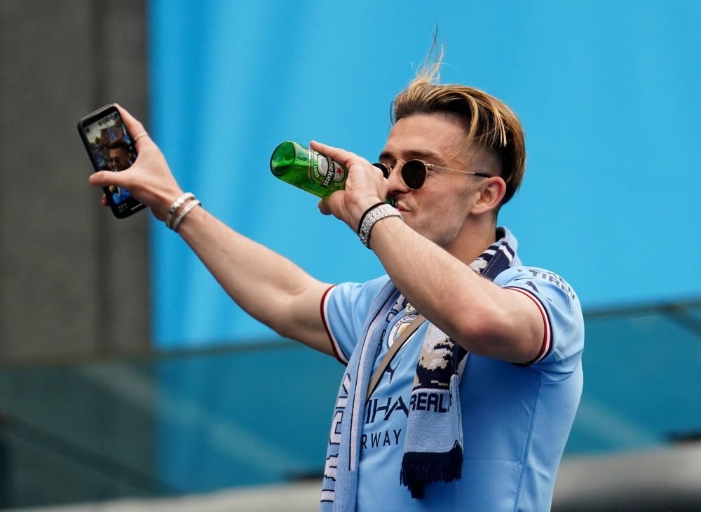 Jack Grealish s-a dezlănțuit în Ibiza lângă o vedetă TV, în absența iubitei sale! Imaginile au apărut pe rețelele de socializare_48