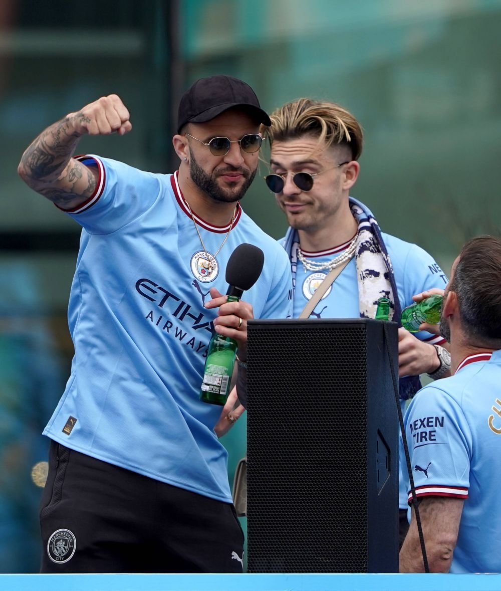 Jack Grealish s-a dezlănțuit în Ibiza lângă o vedetă TV, în absența iubitei sale! Imaginile au apărut pe rețelele de socializare_49