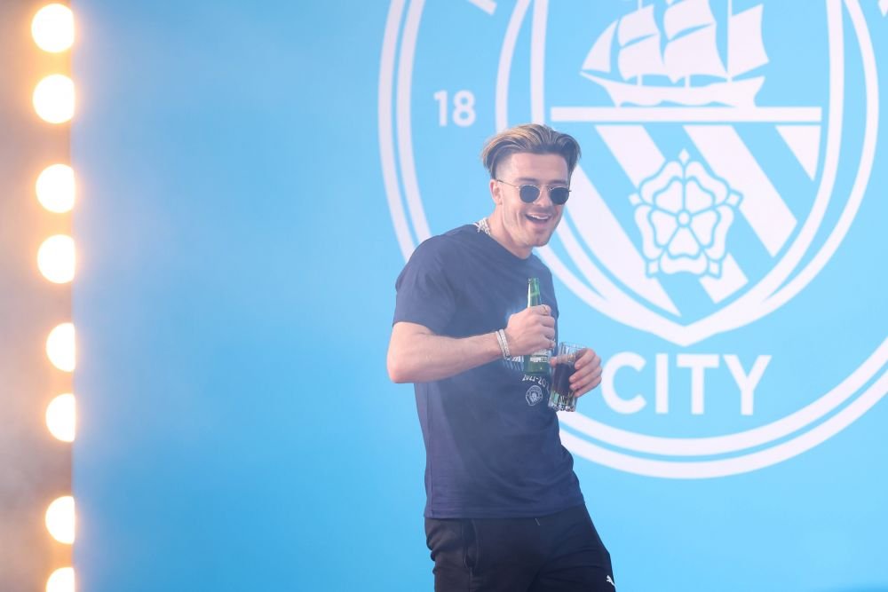 Jack Grealish s-a dezlănțuit în Ibiza lângă o vedetă TV, în absența iubitei sale! Imaginile au apărut pe rețelele de socializare_55
