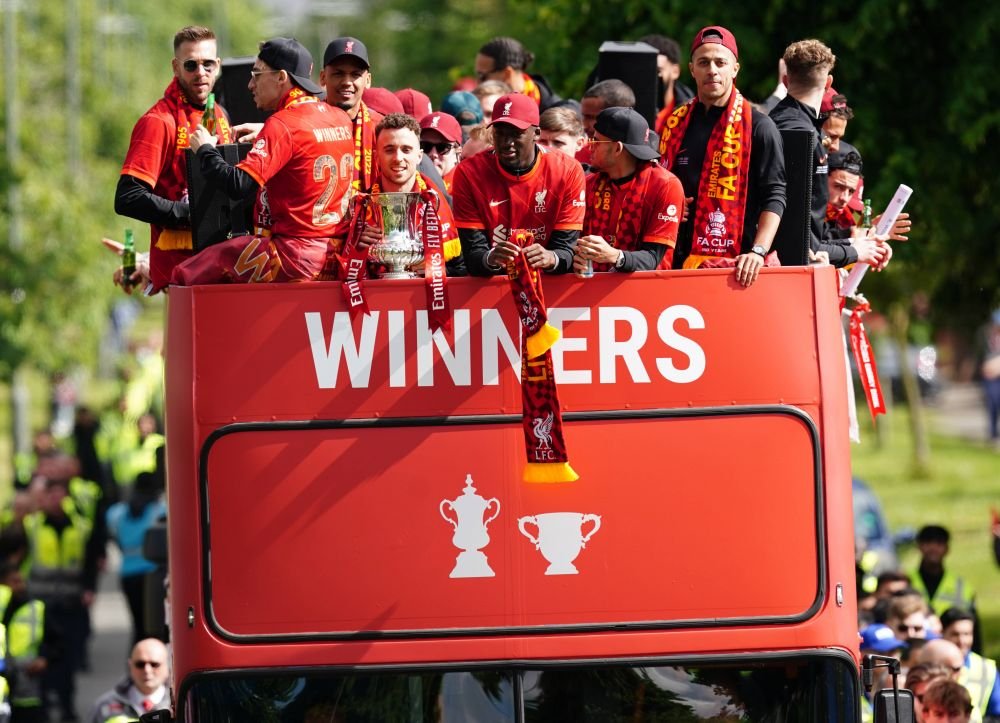 Sărbătoare în Liverpool, la o zi după eșecul din finala Champions League! Cum a fost surprins Sadio Mane_7