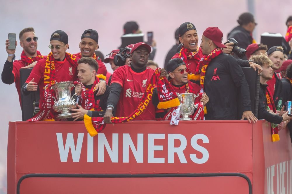 Sărbătoare în Liverpool, la o zi după eșecul din finala Champions League! Cum a fost surprins Sadio Mane_15