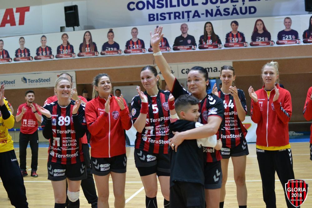 Valentina Ardean Elisei şi-a încheiat cariera la aproape 40 de ani, într-un meci la Deva, unde a jucat prima dată în Liga Naţională_4