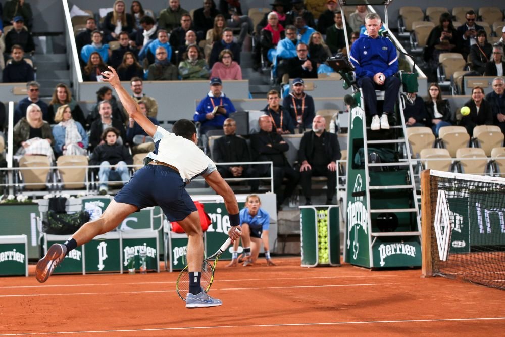 „Punctul turneului sau punctul sezonului?!” Ay, ay, ay, Carlitos! Alcaraz, calificat în sferturi la Roland Garros după încă un meci de senzație! Cu cine se duelează _9
