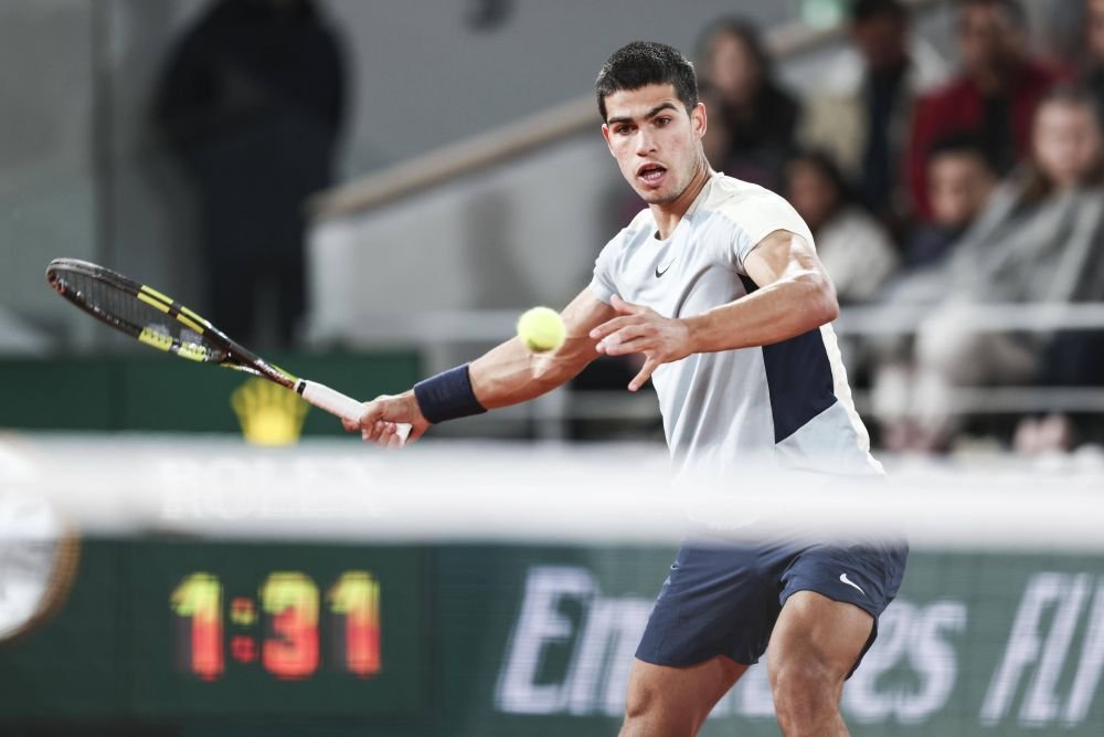„Punctul turneului sau punctul sezonului?!” Ay, ay, ay, Carlitos! Alcaraz, calificat în sferturi la Roland Garros după încă un meci de senzație! Cu cine se duelează _12