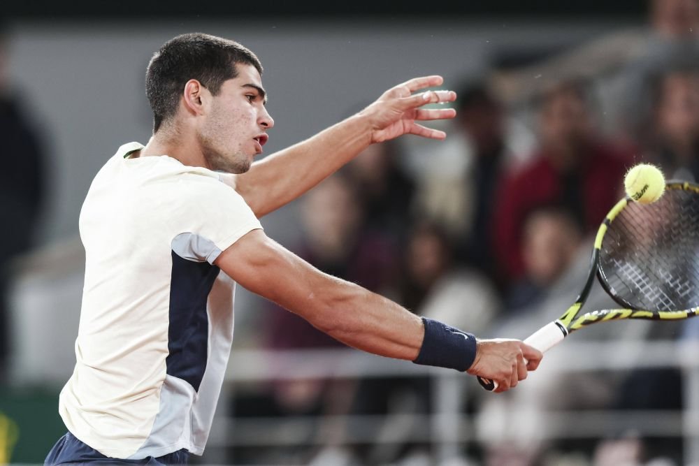 „Punctul turneului sau punctul sezonului?!” Ay, ay, ay, Carlitos! Alcaraz, calificat în sferturi la Roland Garros după încă un meci de senzație! Cu cine se duelează _13