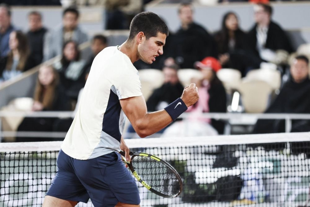 „Punctul turneului sau punctul sezonului?!” Ay, ay, ay, Carlitos! Alcaraz, calificat în sferturi la Roland Garros după încă un meci de senzație! Cu cine se duelează _17