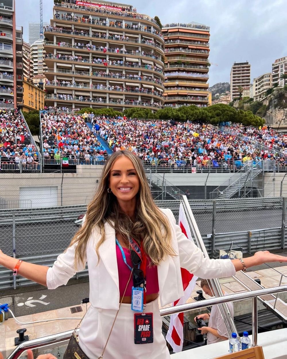 Fosta soție a lui Claudiu Niculescu, spectacol la Monaco. A participat la cursa de F1 și s-a pozat în cele mai hot outfit-uri _16