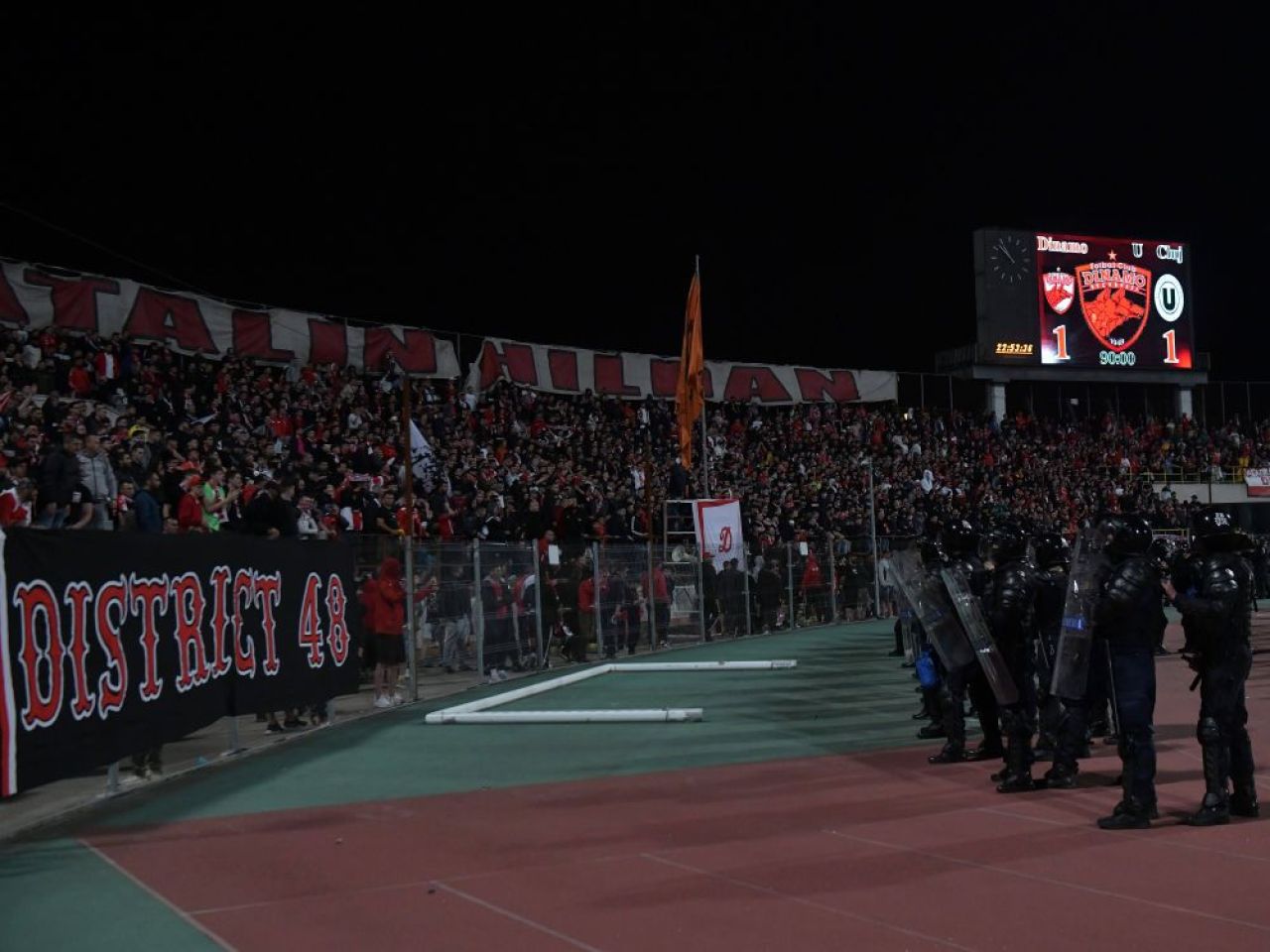 Imaginile care descriu perfect ultima noapte a lui Dinamo în Liga 1_7