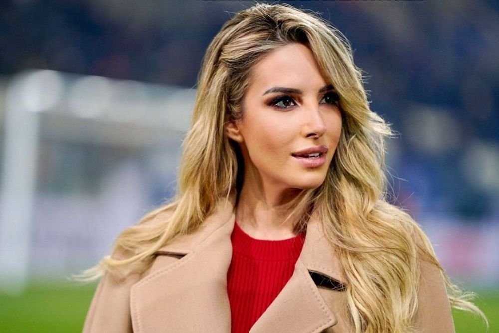Diletta Leotta are o rivală pe măsură! Noua sa colegă este o blondă superbă, cu fizic de model: cu ce fotbalist a fost pozată_49