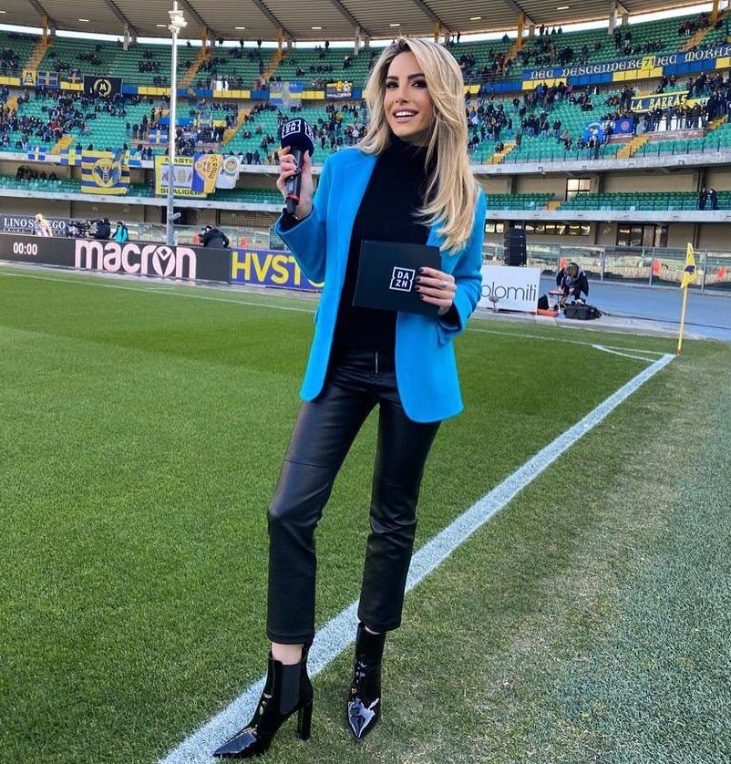 Diletta Leotta are o rivală pe măsură! Noua sa colegă este o blondă superbă, cu fizic de model: cu ce fotbalist a fost pozată_59
