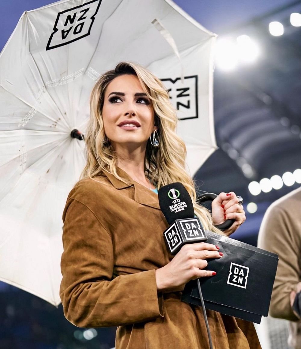 Diletta Leotta are o rivală pe măsură! Noua sa colegă este o blondă superbă, cu fizic de model: cu ce fotbalist a fost pozată_78