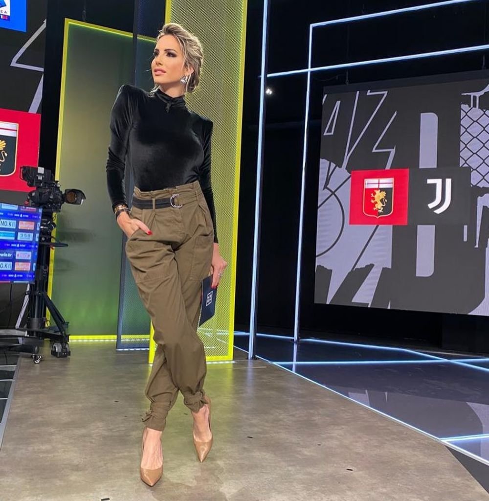 Diletta Leotta are o rivală pe măsură! Noua sa colegă este o blondă superbă, cu fizic de model: cu ce fotbalist a fost pozată_81