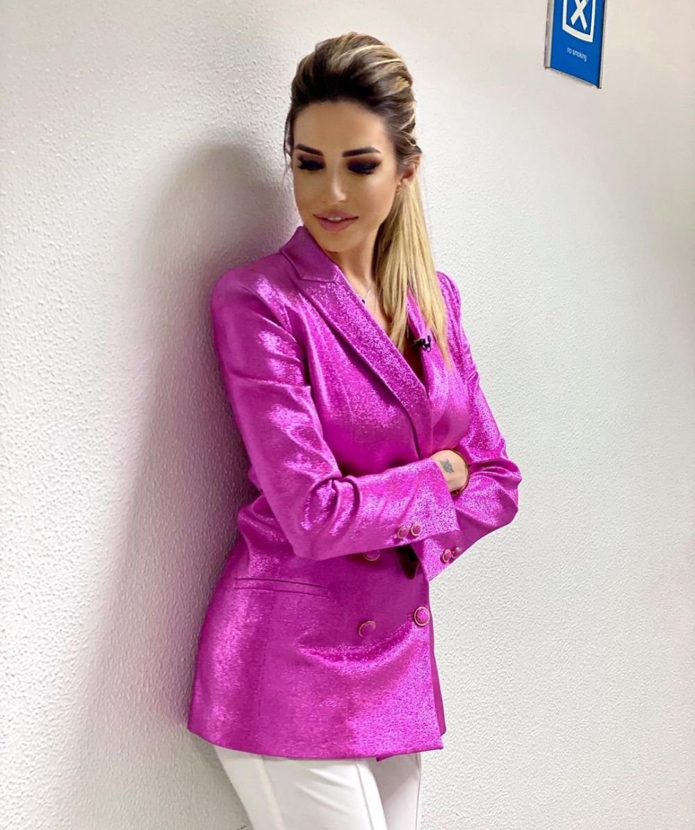 Diletta Leotta are o rivală pe măsură! Noua sa colegă este o blondă superbă, cu fizic de model: cu ce fotbalist a fost pozată_90