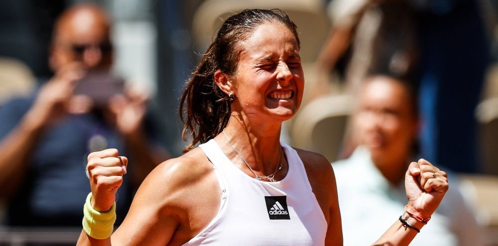 Părinții și-au vândut casa pentru a o ține la tenis, iar acum e în semifinalele Roland Garros: povestea Dariei Kasatkina_3
