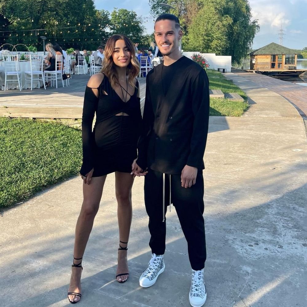 Florinel Coman și Ioana Timofeciuc s-au căsătorit! Imagini spectaculoase cu rochia extravagantă a tinerei care urmează să nască_3