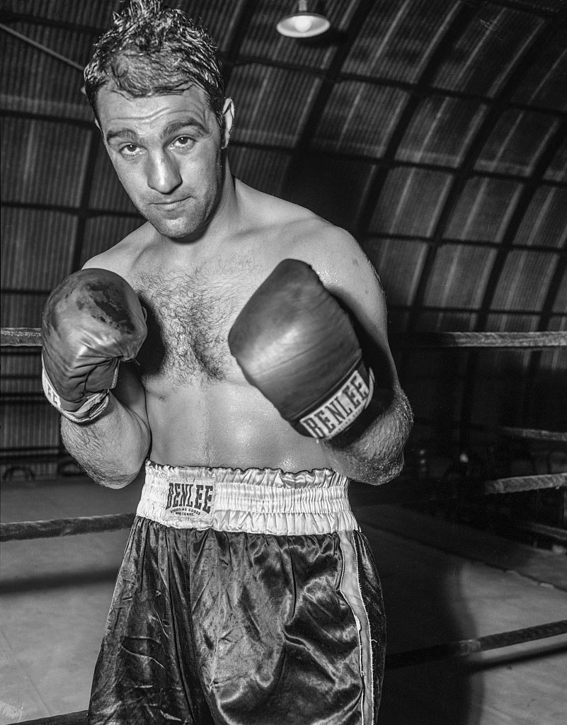SPECIAL | Rocky Marciano, boxerul care lovea cu puterea unui proiectil antitanc. Povestea celui mai iubit copil al Italiei din Statele Unite_6