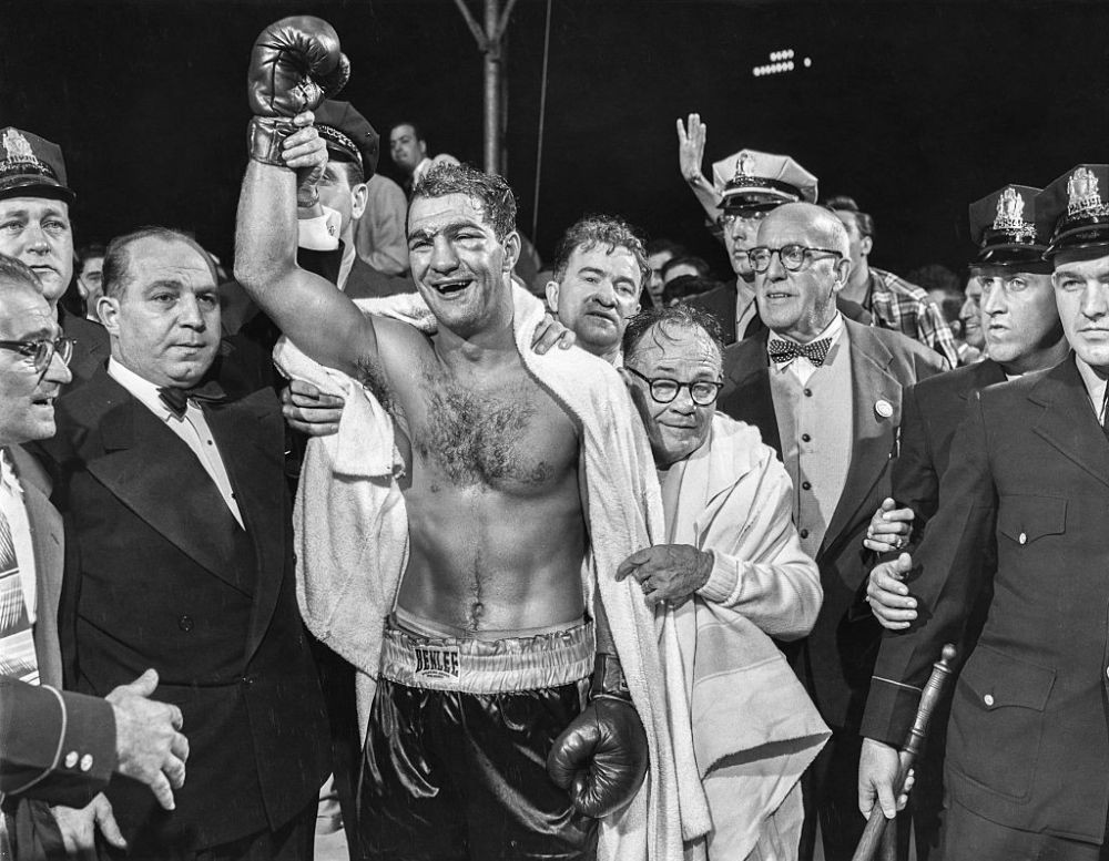 SPECIAL | Rocky Marciano, boxerul care lovea cu puterea unui proiectil antitanc. Povestea celui mai iubit copil al Italiei din Statele Unite_7