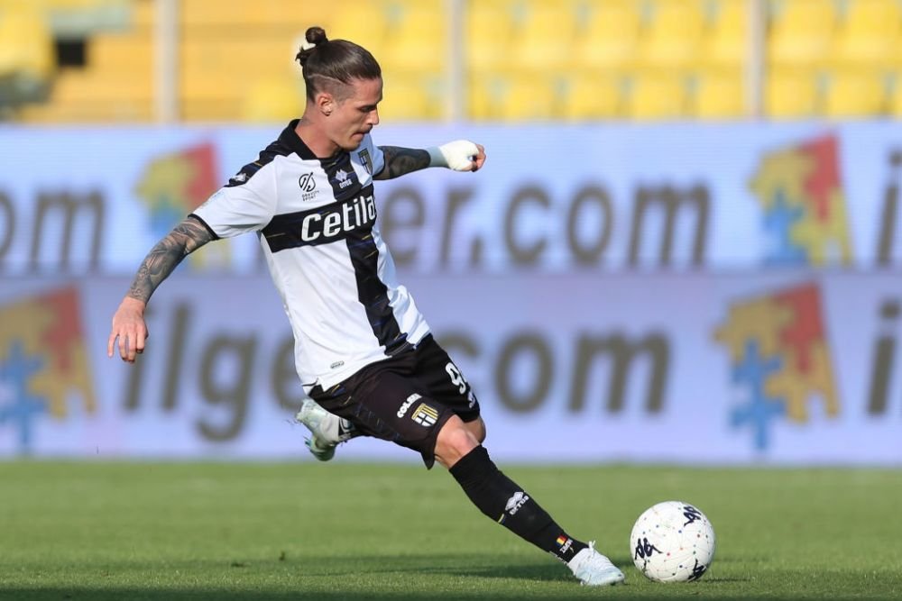 Parma &icirc;și &icirc;ncearcă norocul cu un nou antrenor. Cine e tehnicianul care va &icirc;ncerca să-i readucă pe Man și Mihăilă &icirc;n Serie A