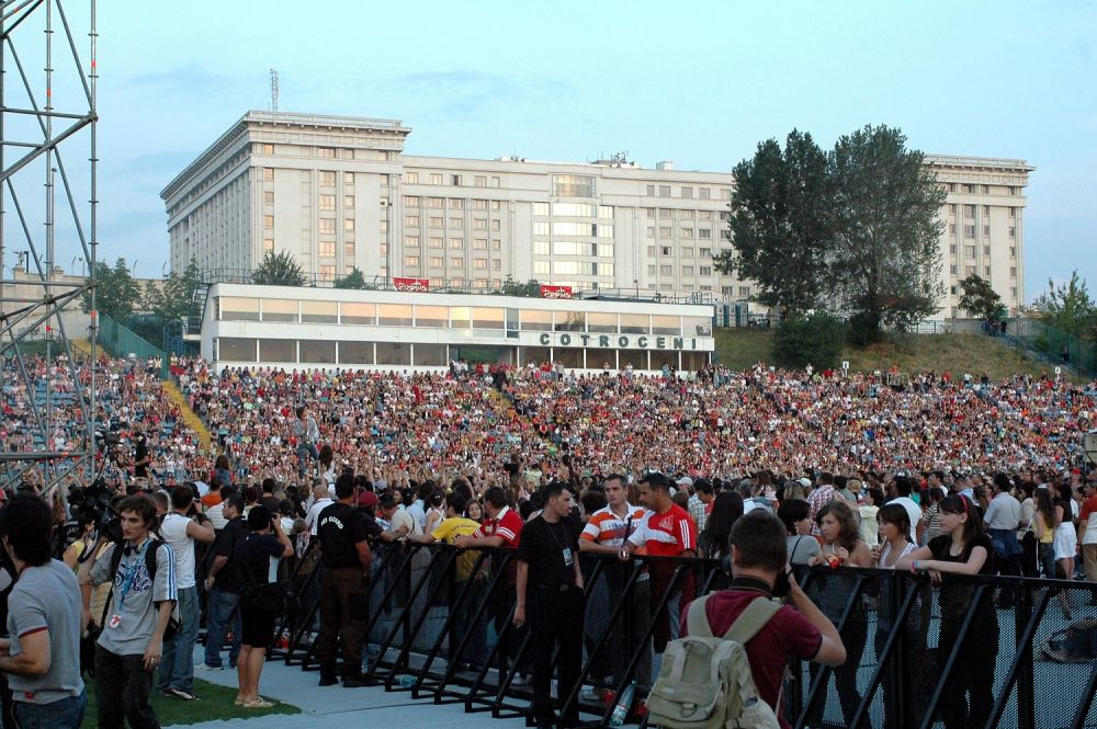 Stadionul pe care Dinamo vrea să joace &icirc;n Liga 2 nu a mai găzduit partide oficiale de peste zece ani