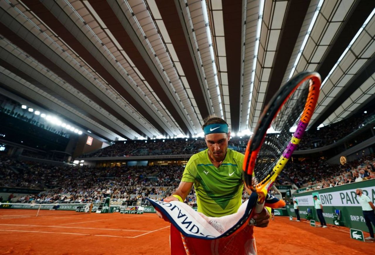 Set de 91 de minute! Publicul de pe Chatrier a înnebunit când a văzut asta: Rafa Nadal a salvat 4 mingi de set din poziții imposibile_3