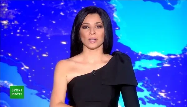 A dat mănușile pe stilou! Moroșanu și-a lansat prima carte! Nu se va opri aici