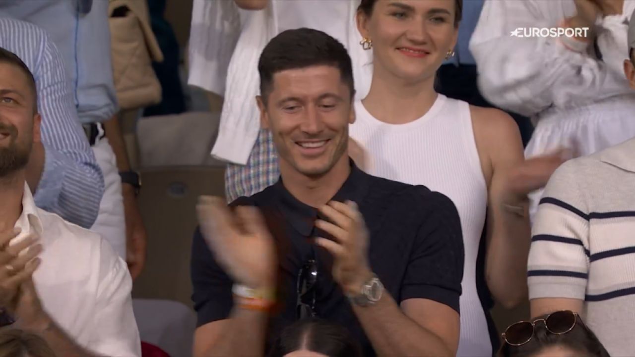 Două legende: Lewandowski și Swiatek s-au îmbrățișat după victoria polonezei la Roland Garros_2
