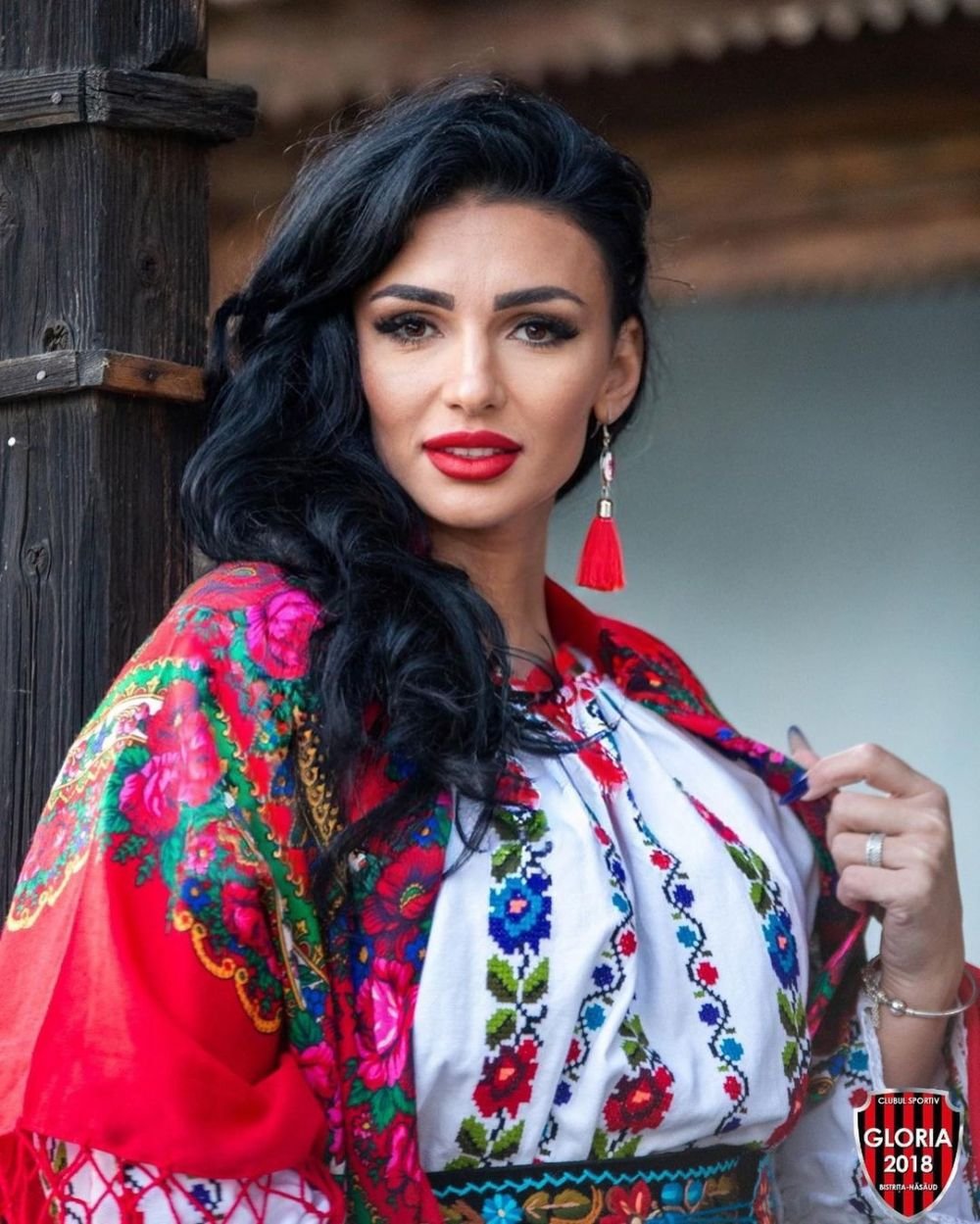 Antrenoarea de handbal de la CS Gloria Bistrița fură toate privirile! Fanii o îndeamnă să se apuce de modeling _3
