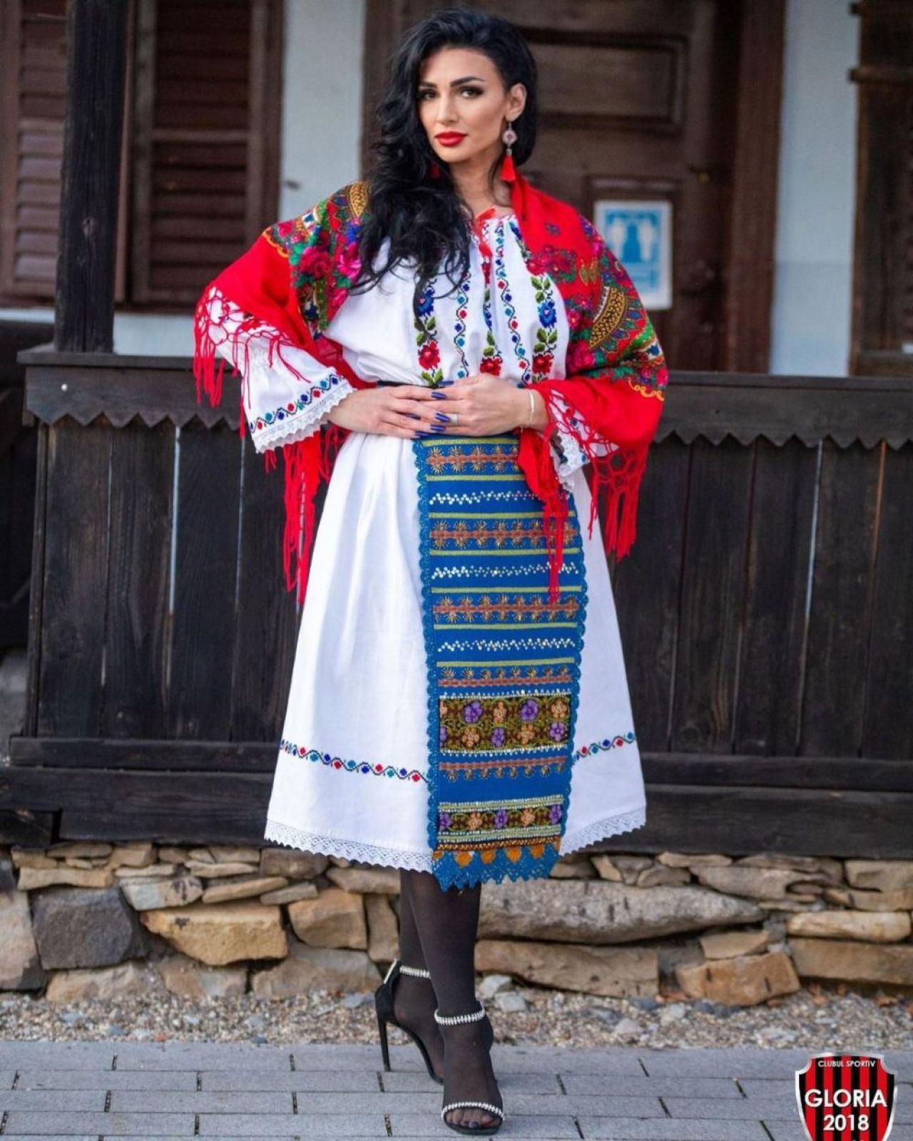 Antrenoarea de handbal de la CS Gloria Bistrița fură toate privirile! Fanii o îndeamnă să se apuce de modeling _5