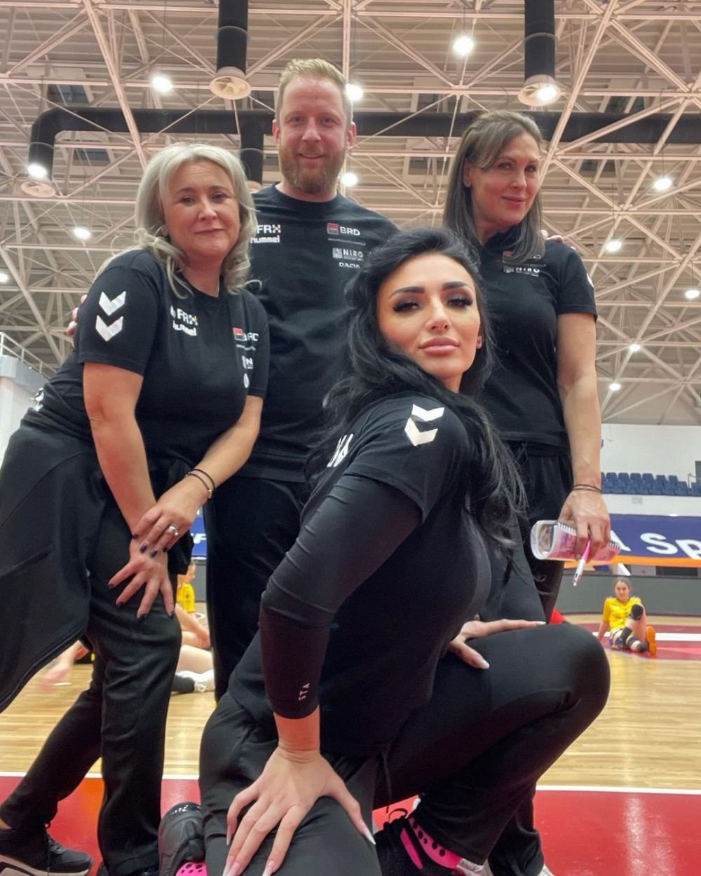 Antrenoarea de handbal de la CS Gloria Bistrița fură toate privirile! Fanii o îndeamnă să se apuce de modeling _6