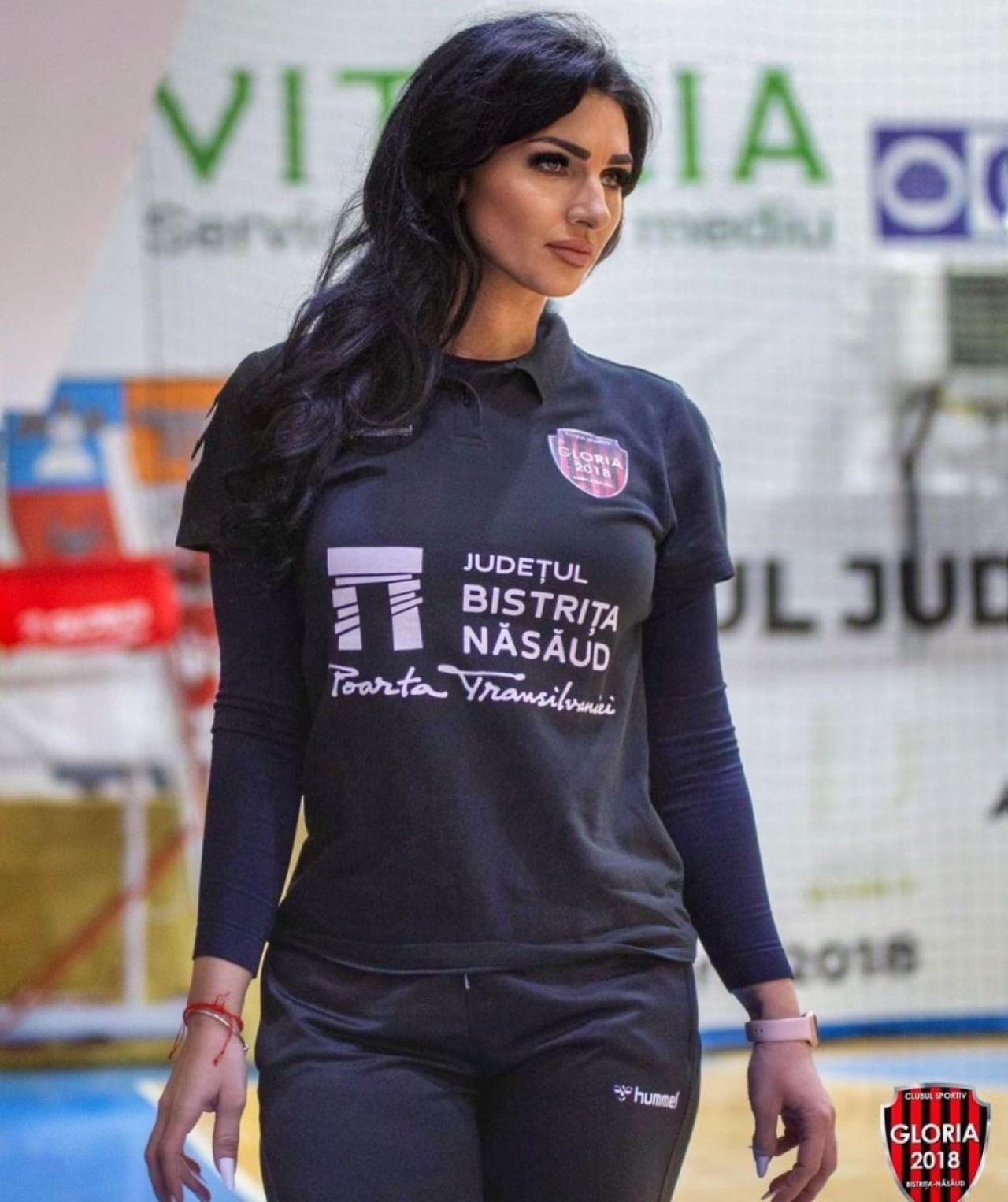 Antrenoarea de handbal de la CS Gloria Bistrița fură toate privirile! Fanii o îndeamnă să se apuce de modeling _29