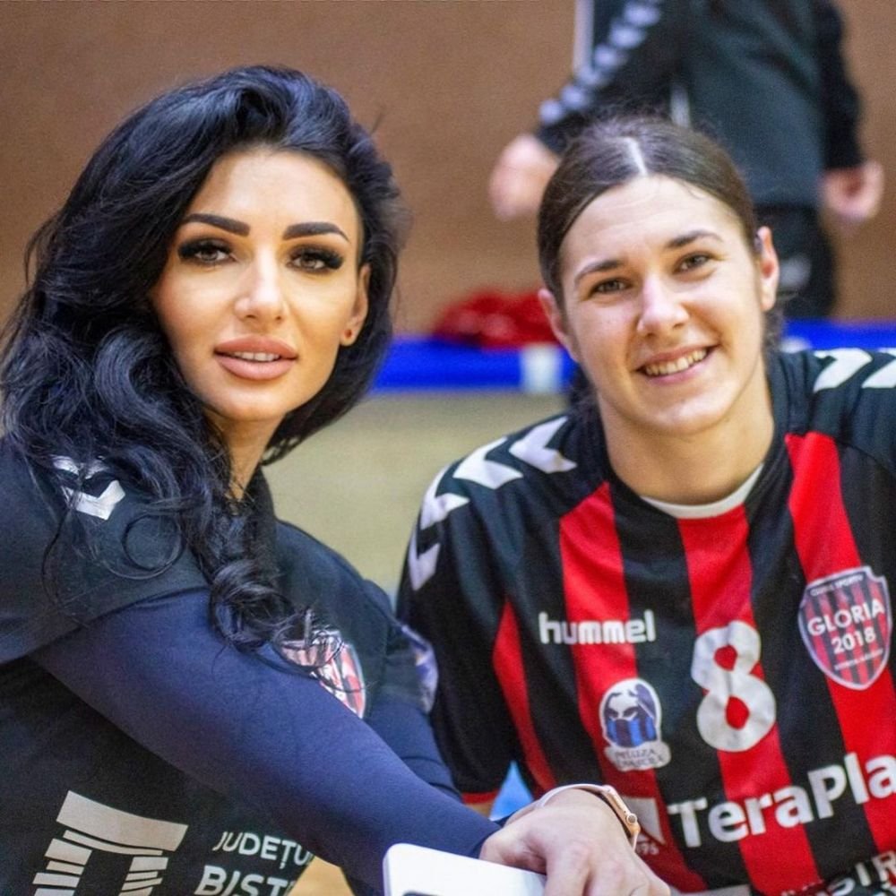 Antrenoarea de handbal de la CS Gloria Bistrița fură toate privirile! Fanii o îndeamnă să se apuce de modeling _42