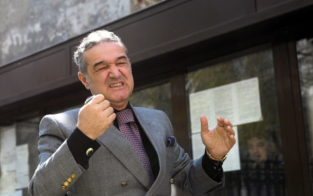 Gigi Becali &icirc;i dă lecții lui Edi Iordănescu. Cum putea c&acirc;știga Rom&acirc;nia cu 3-2 &icirc;n Muntenegru