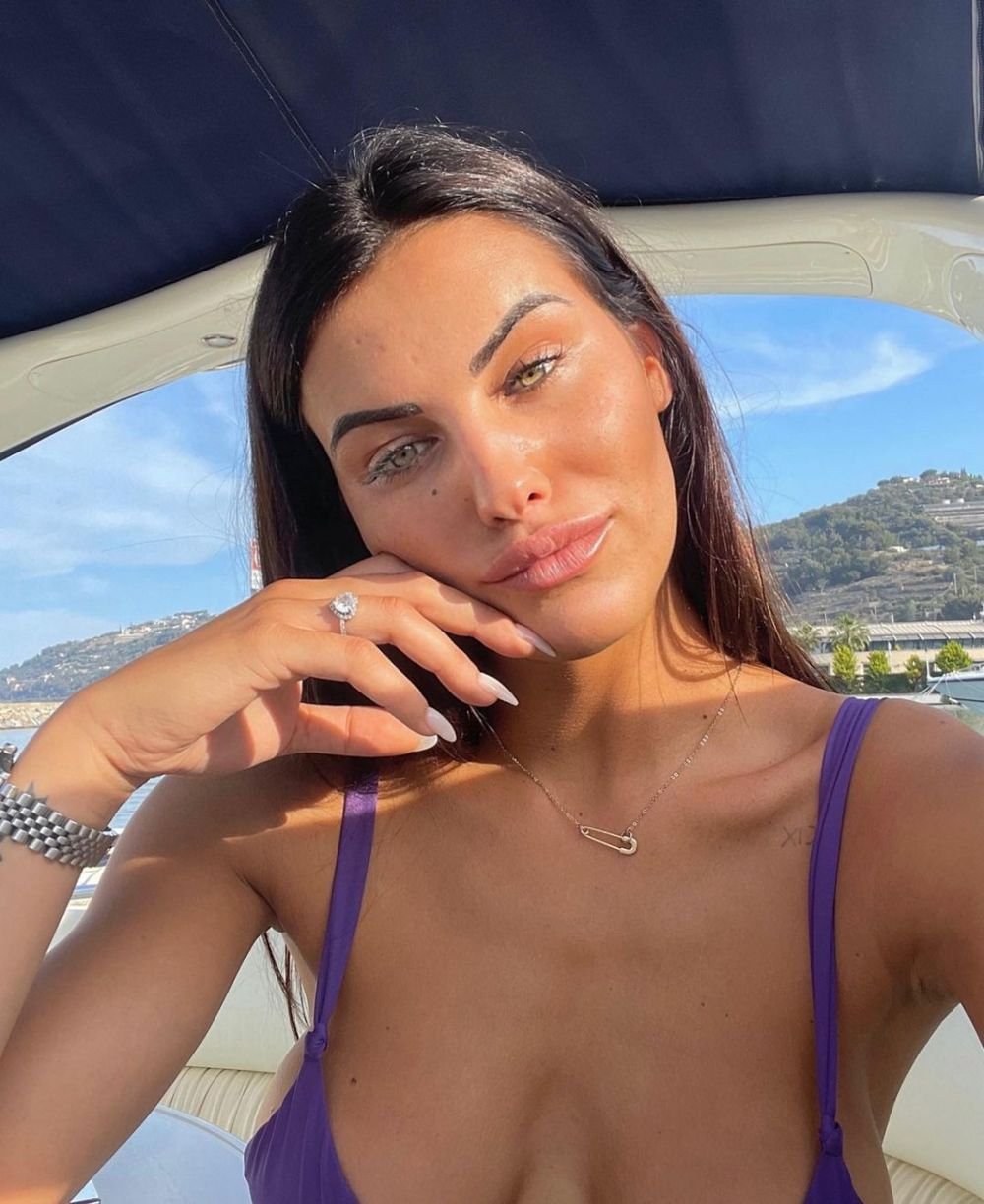 Ionuț Radu, dat de gol că ar fi într-o relație cu Miss Italia! Ipostazele tandre surprinse alături de superba brunetă_52