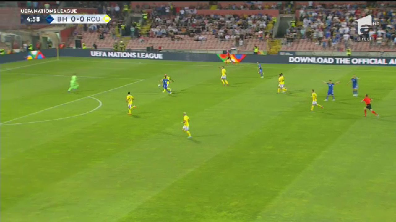 Neînțelegere între Chiricheș și Niță, în debutul partidei Bosnia - România! Cum puteau încasa ”tricolorii” un gol_2